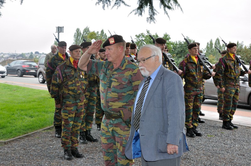 Le colonel Pierre Pirson et le bourgmestre de Vis Marcel Neven