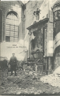 Vis 1914, les allemands posent devant les ruines de la collgiale