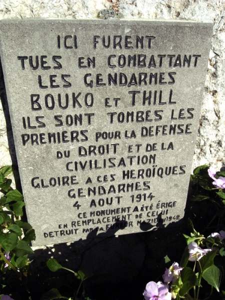 le monument  Bouko et Thill en 2010, dtail