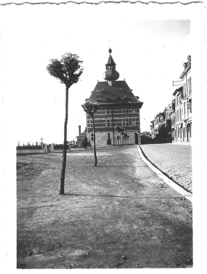 l'Htel de ville de Vis en 1940,archives Marc Poelmans