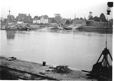 le pont de Vis dtruit en 1940,archives Marc Poelmans
