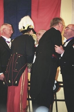 Mm. Poelmans et Verjans, Commandeurs de l'Ordre de St Martin