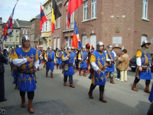 haie d'honneur des Francs Arquebusiers pour les Arbaltriers
