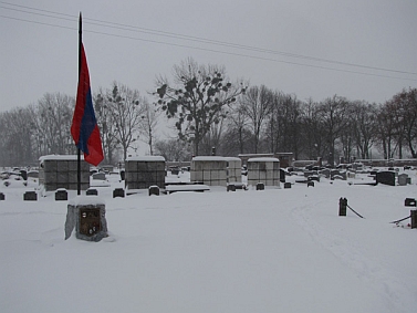 Le monument de Lorette sous la neige photo Ludo Philippens