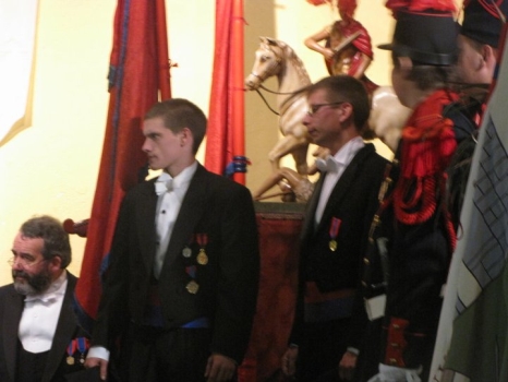 remise des insignes aux Mousquetaires Corentin Poelmans et Jonathan demarteau en 2011
