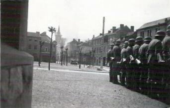 les allemands sur la place de Vis en 1940