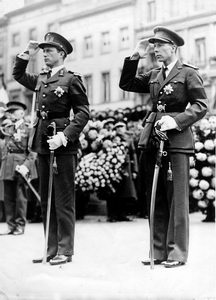 Le Roi Lopold III et le prince Charles en 1935