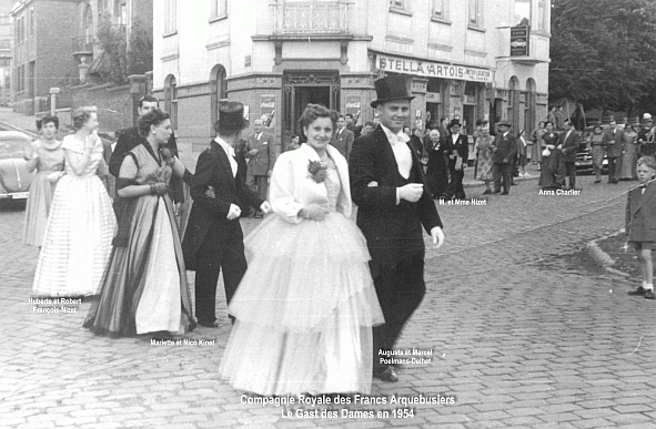 1954 gast des Dames Marcel et Augusta Poelmans-Delhet, Mariette et Nico Kinet, Huberte et Robert Franois-Nizet