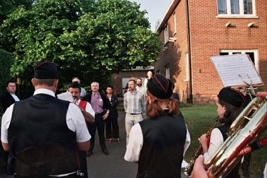 Le Rveil des francs Arquebusiers par l'harmonie Ste Ccile d'Eben en juillet 2005