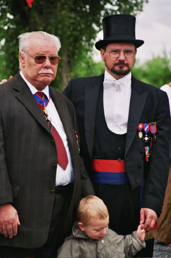 Marcel poelmans avec son fils Marc et son arrire-petit-fils Loup