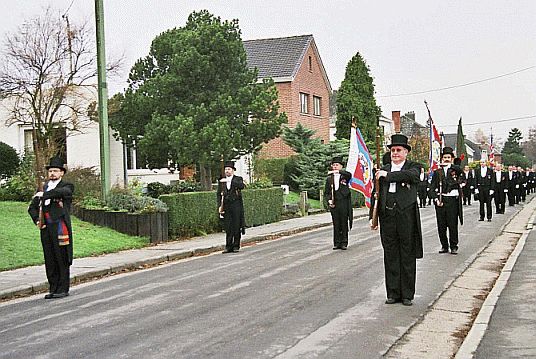 Les Mousquetaires au "presentez armes"