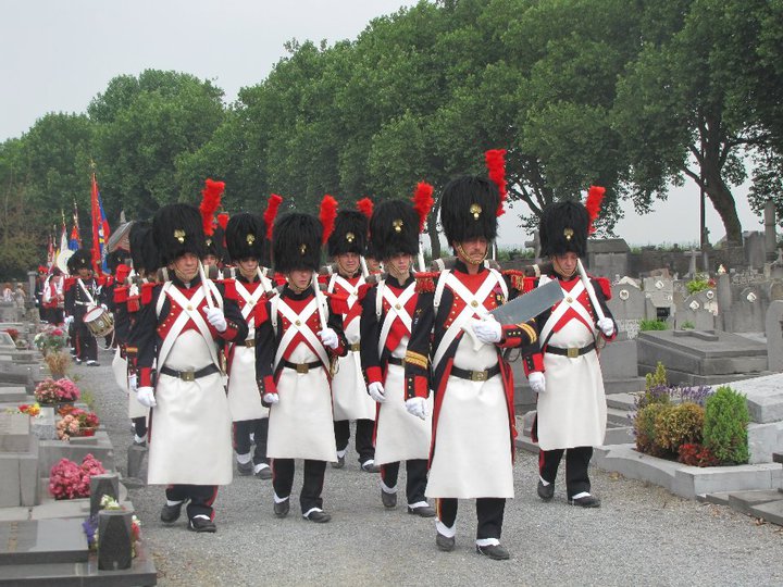 Les sapeurs au cimetire de Lorette