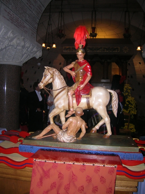 Statue de St Martin des Francs Arquebusiers dans la crypte de St Martin